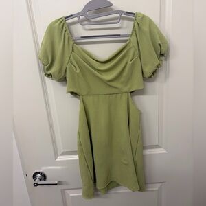 Green Off-Shoulder Puff Sleeve Dress